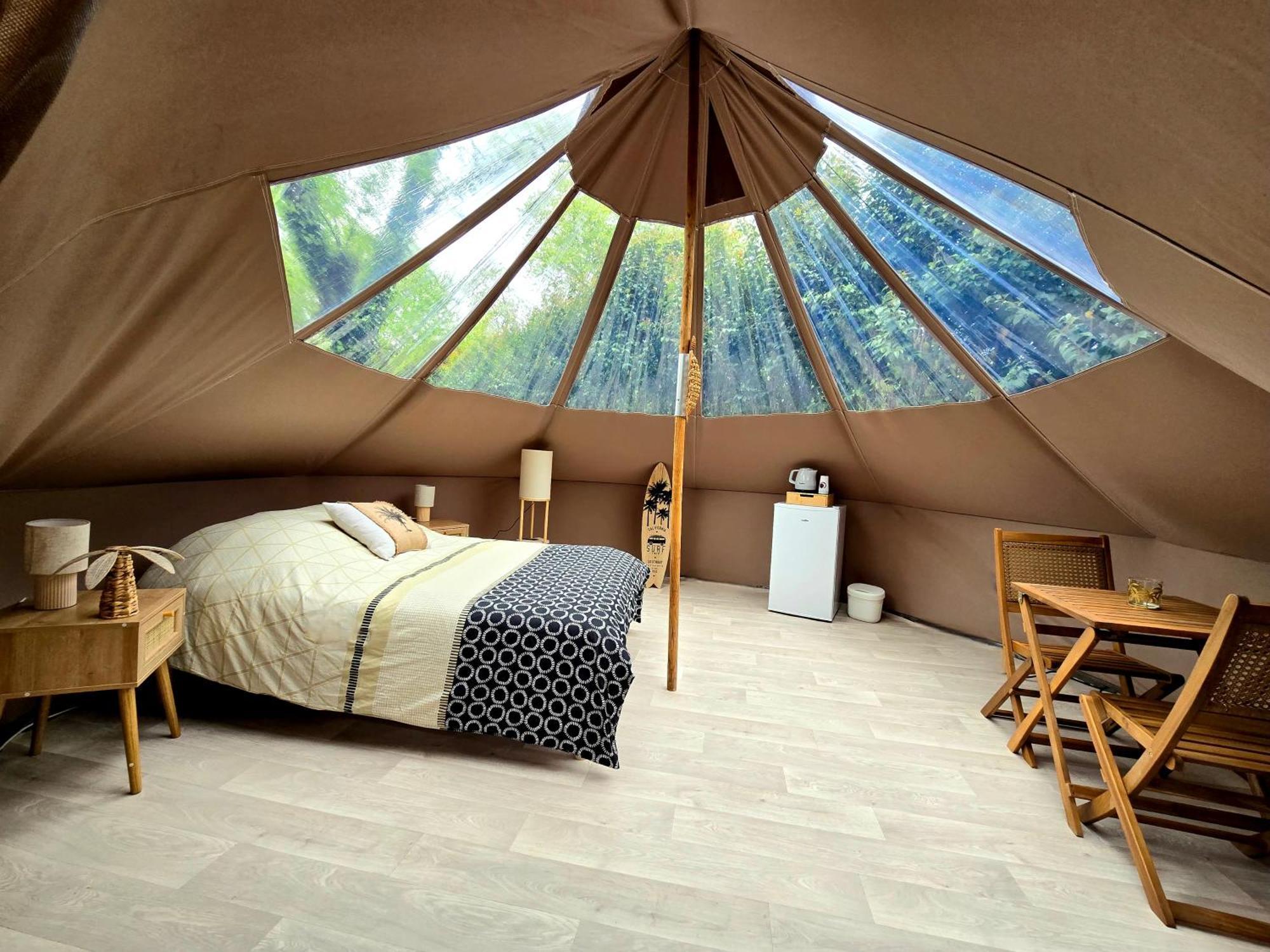 Les Nuits De Cassiopee Bed & Breakfast Sorde-l'Abbaye Exterior photo